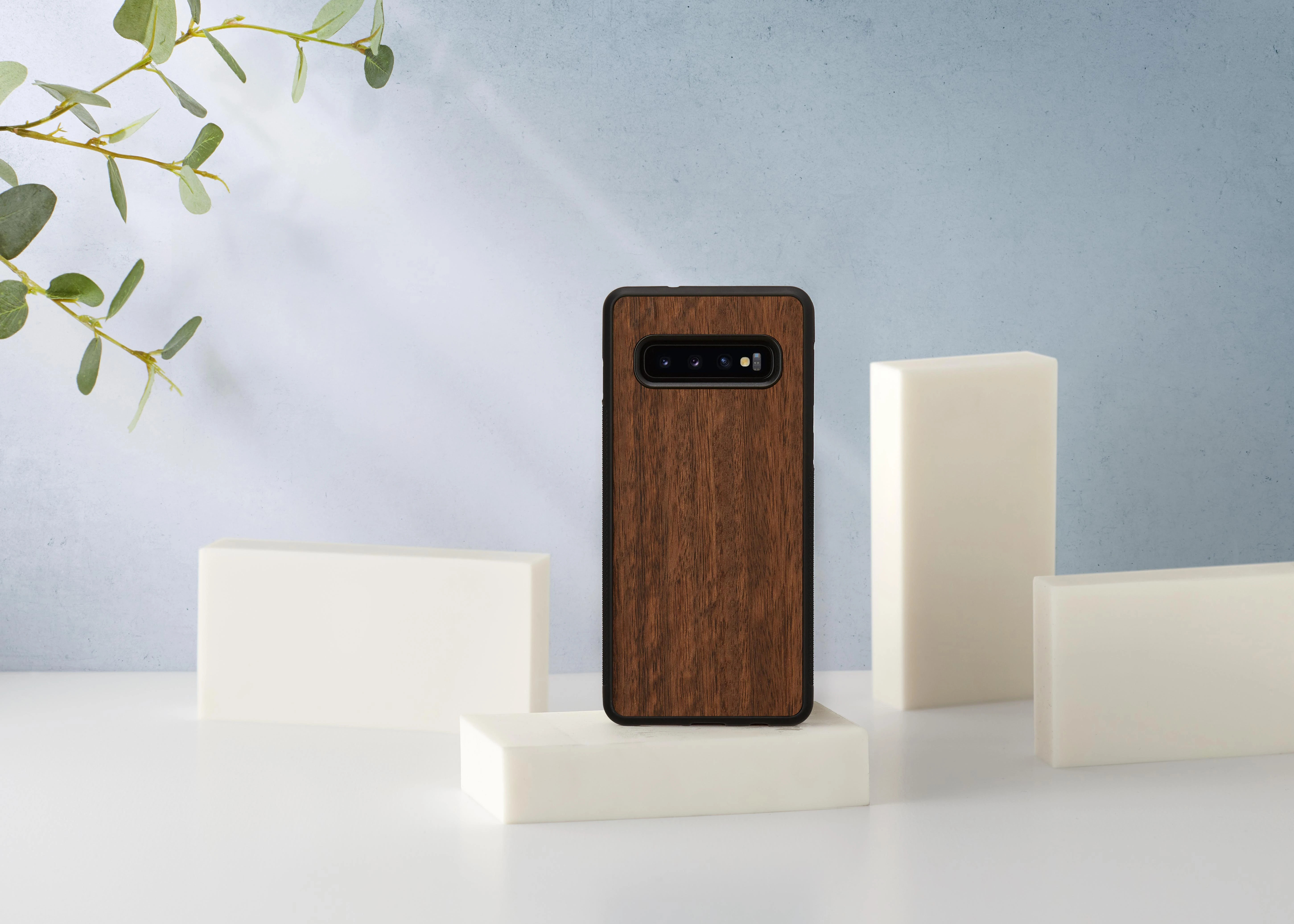 Dėklas MAN&WOOD SmartPhone case Galaxy S10 koala juodas