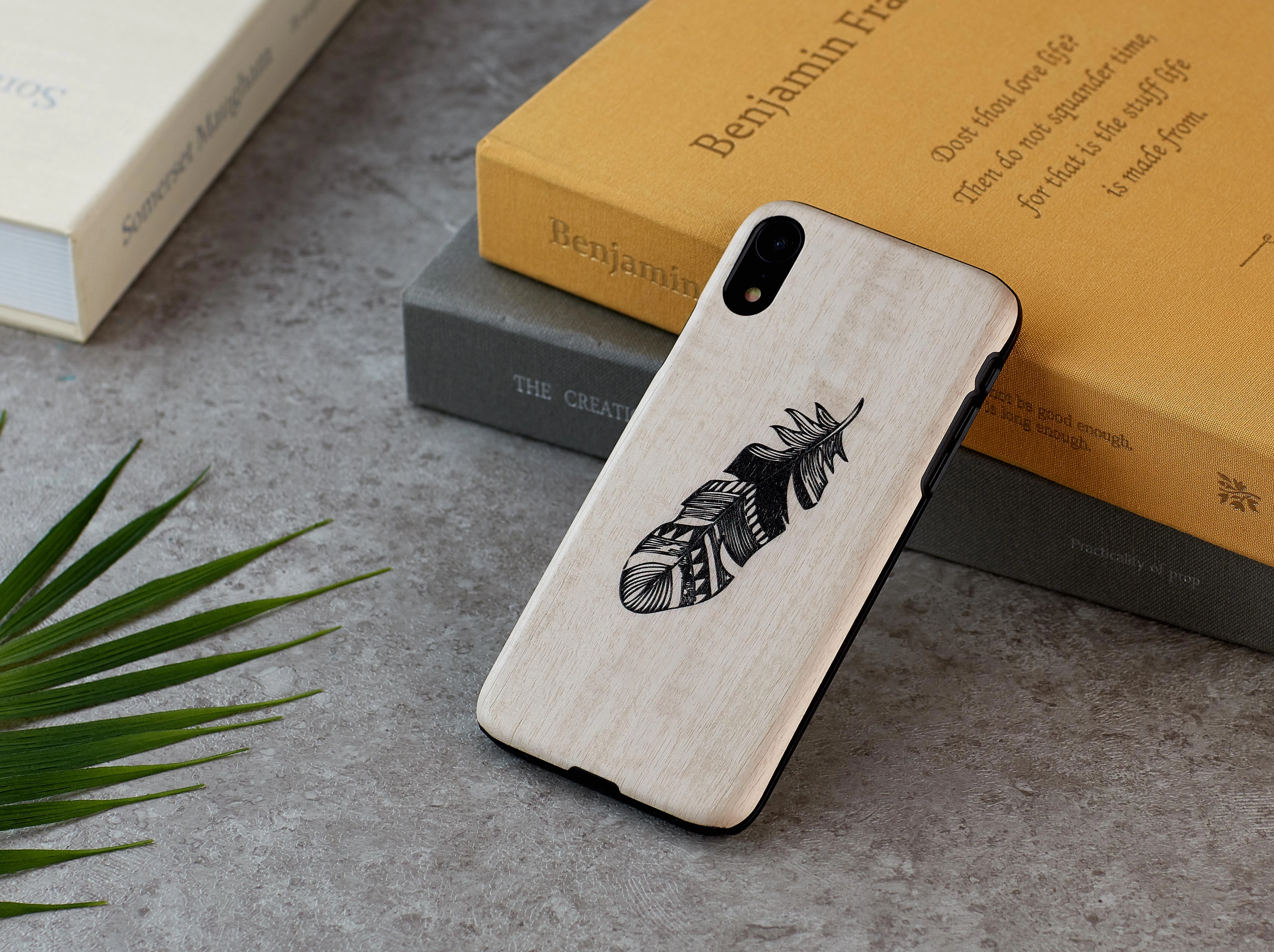 MAN&WOOD telefono dėklas iPhone XR, Indian Juodas