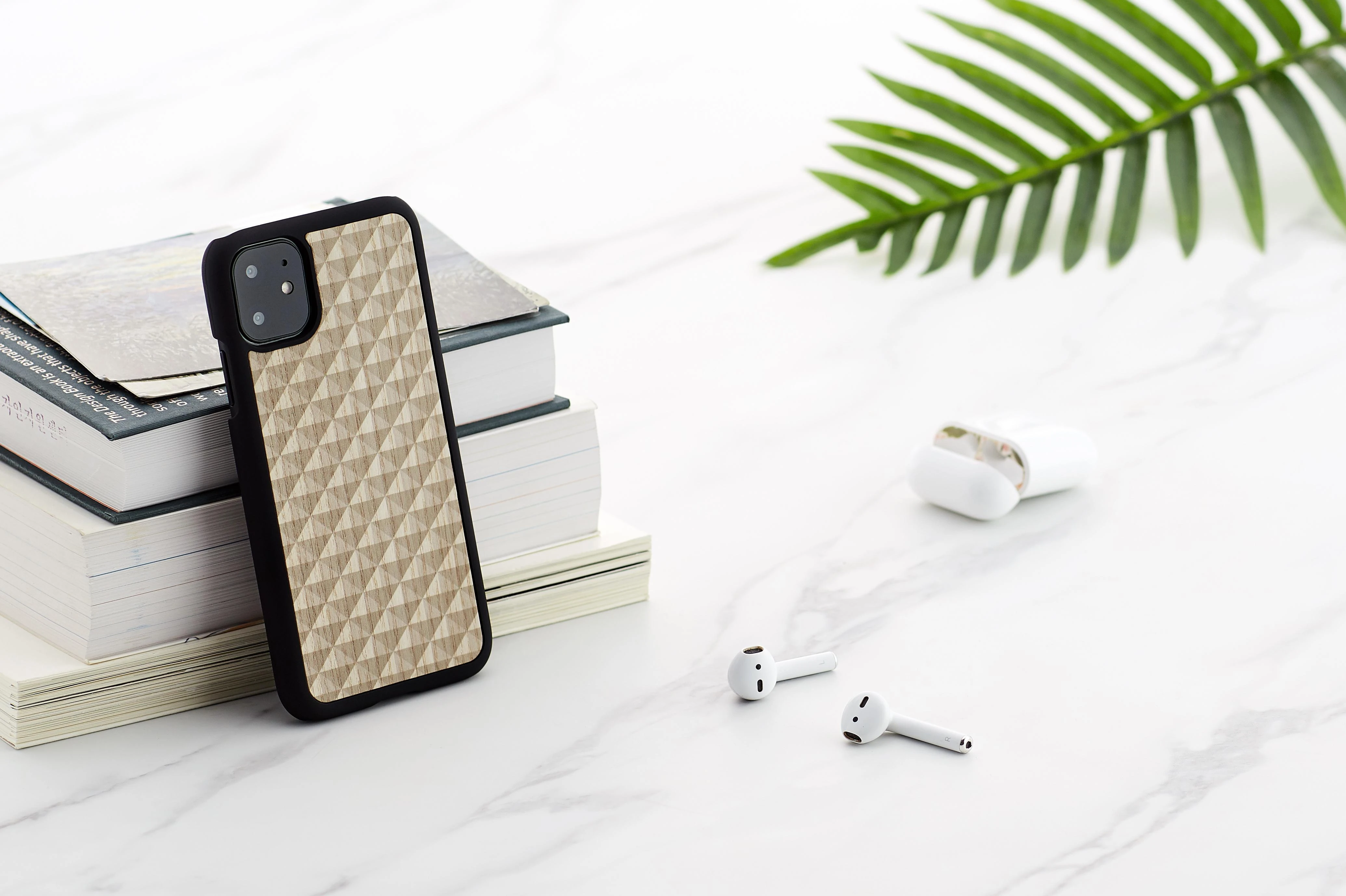 MAN Telefono dėklas iPhone 11, juodas
