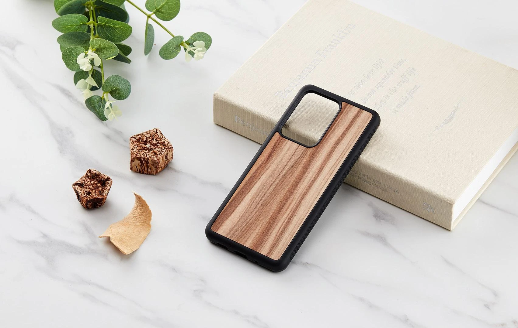 Dėklas MAN&WOOD case for Galaxy S20 Ultra cappuccino juodas