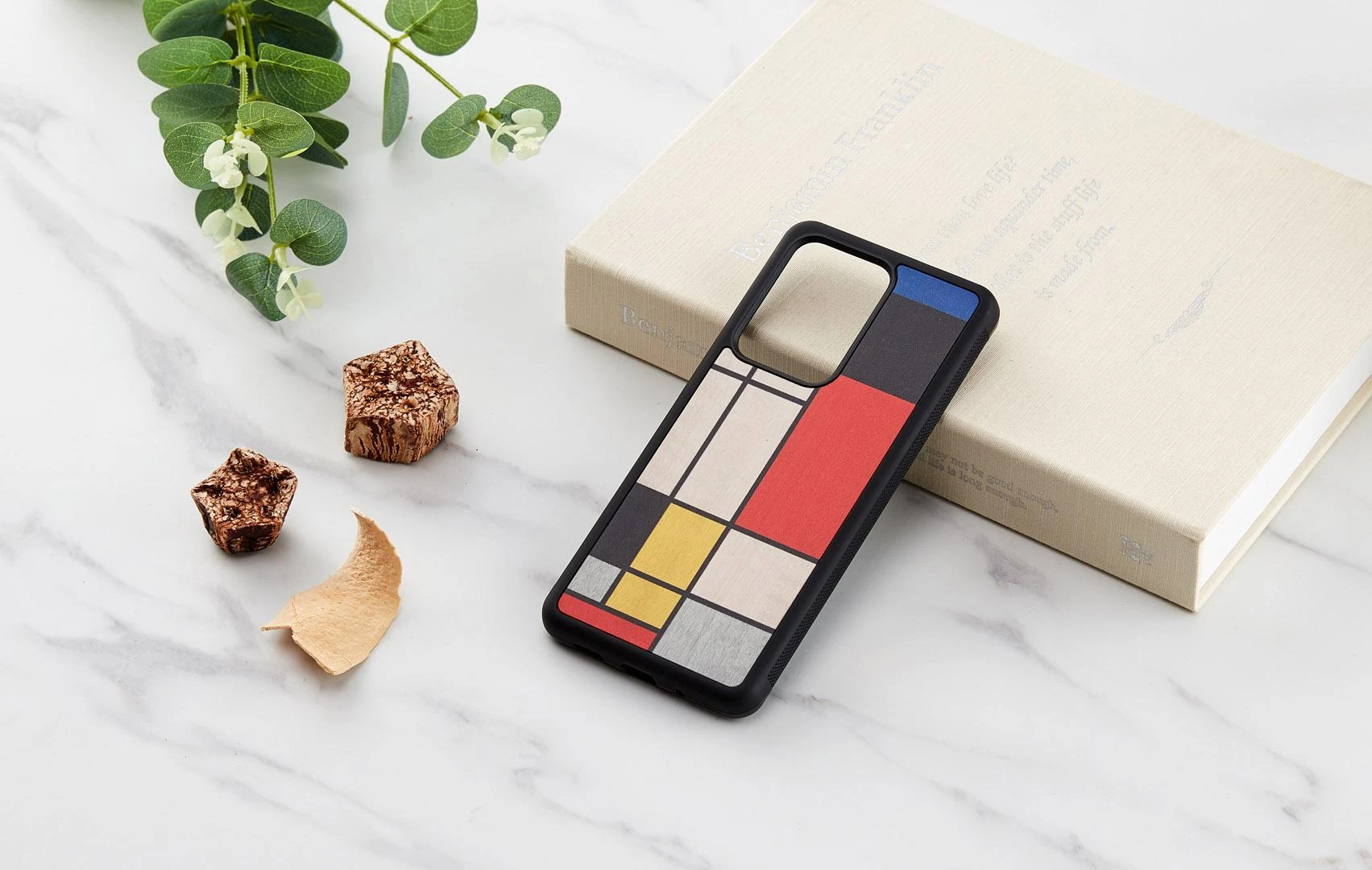 MAN&WOOD dėklas skirtas Galaxy S20 Ultra mondrian wood juodos spalvos