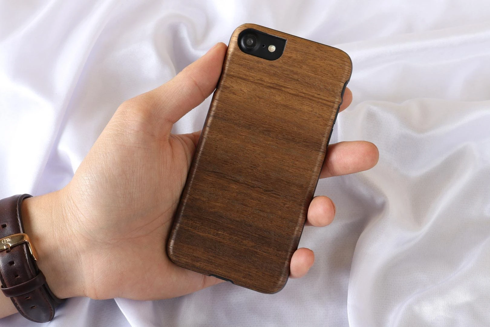 Dėklas MAN&WOOD case for iPhone 7/8 koala juodas