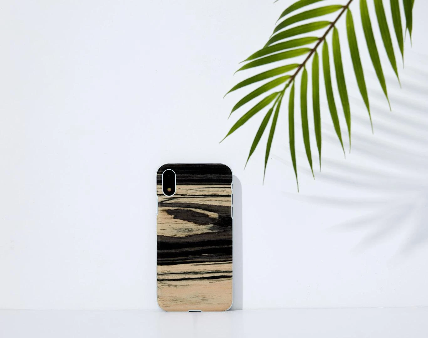 MAN Telefono dėklas iPhone XR, baltas juodmedžio raštas