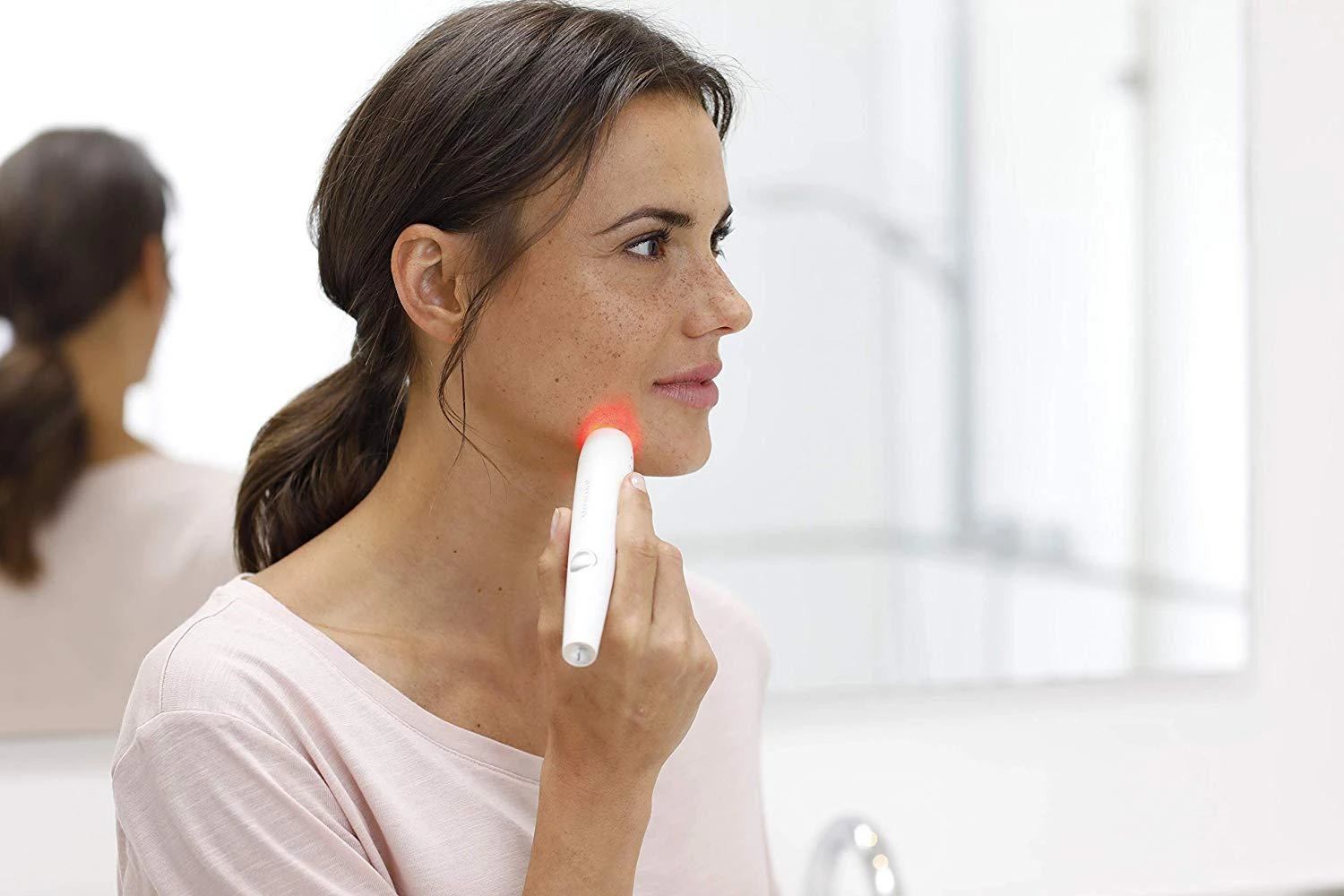Medisana LED Light Therapy Pen DC 300 Maitinimo šaltinio tipas Baterija maitinamas, Baltas