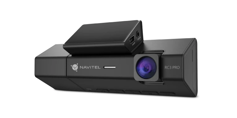 „Navitel“ | Trijų kanalų „Full HD“ vaizdo registratorius | RC3 PRO | GPS (palydovinis) | 820 x 320 | Įtraukti žemėlapiai