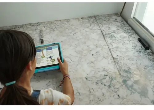 „Amazon Fire HD 8 Kids Pro Planšetė“ (2024 m.) „WiFi“ 32 GB nuo 6 iki 12 metų „Marvel's Avengers B0CVDPXVWR“