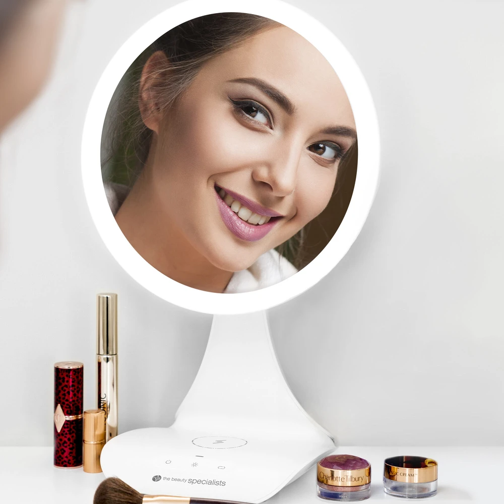 „Rio Beauty“ įkraunamas X5 didinamasis veidrodis su įmontuota įkrovimo stotele