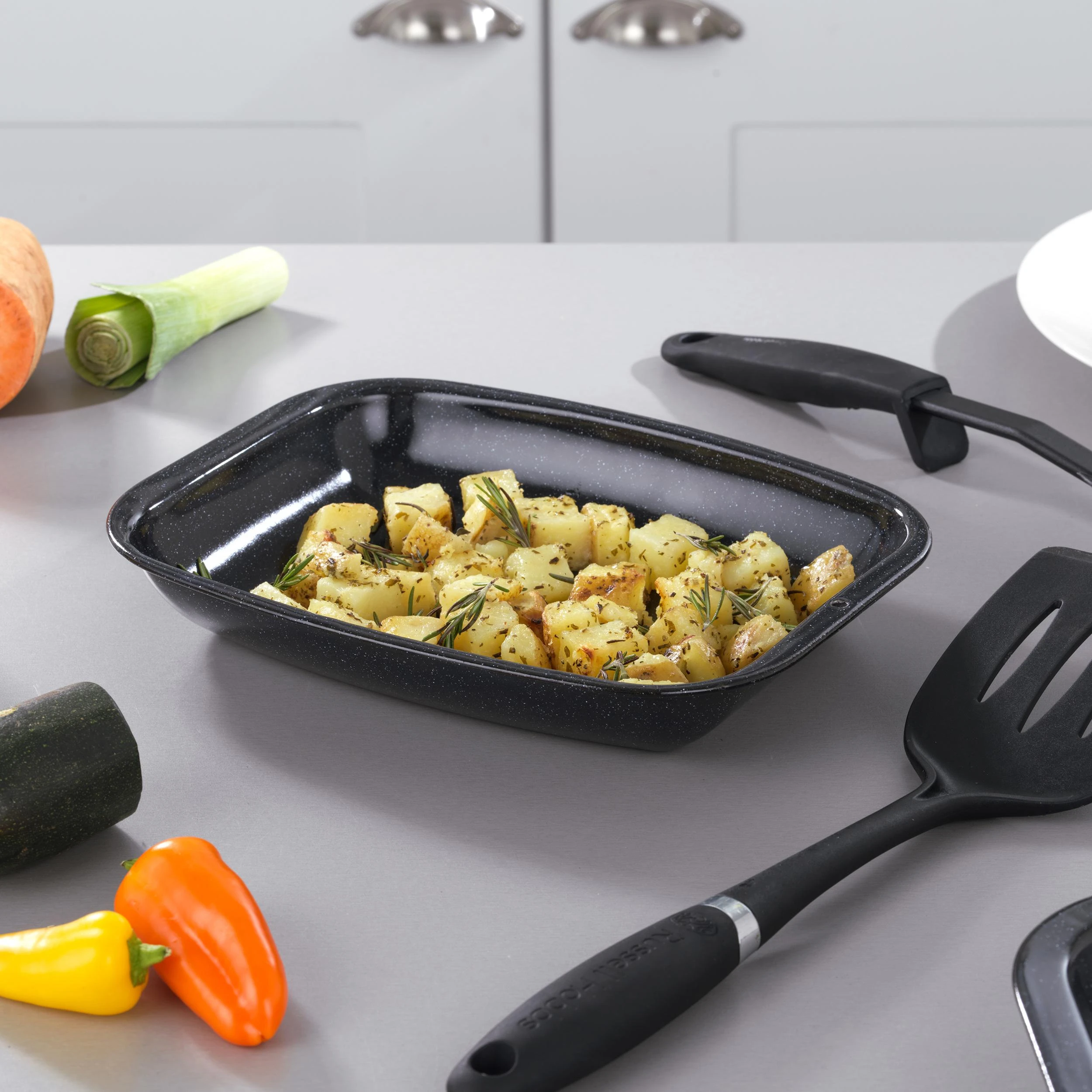 Russell Hobbs CW20701EU 3 dalių kepimo ir smulkinimo padėklų rinkinys