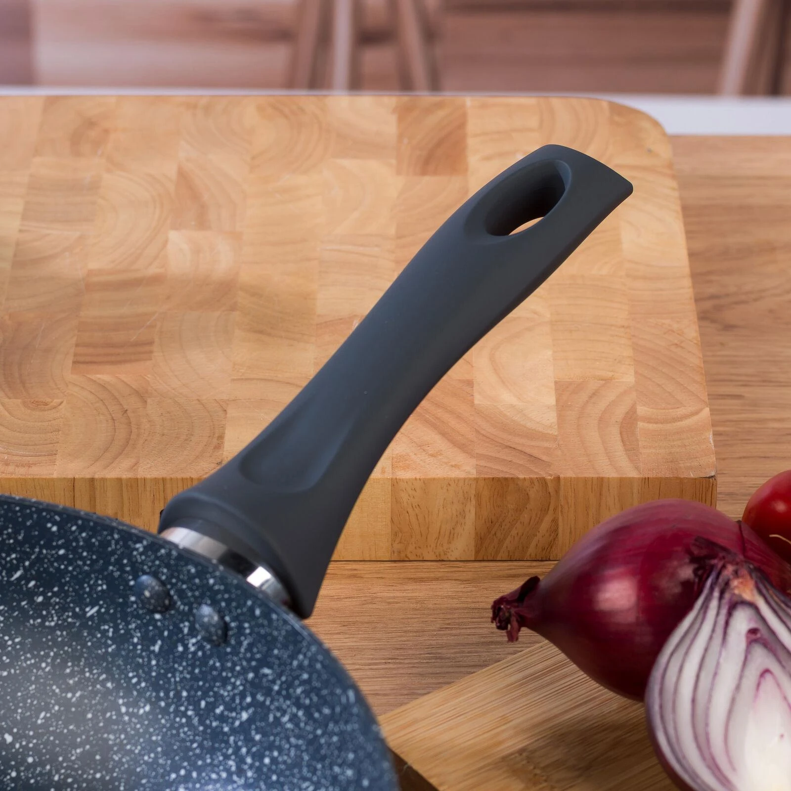 Russell Hobbs RH00851EU7 Akmeninė keptuvė „Nightfall“ 28 cm