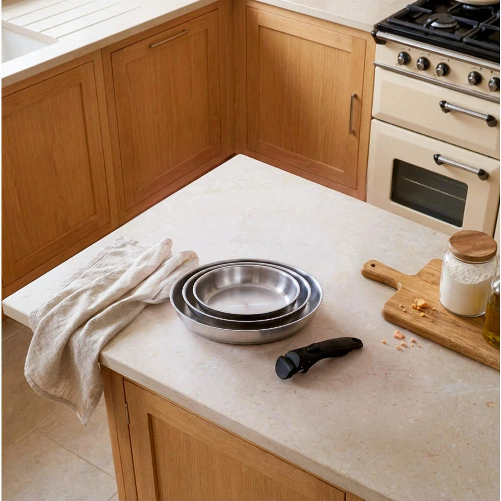 Russell Hobbs RH04033 nerūdijančio plieno 4 dalių keptuvės su „Smart Clip“