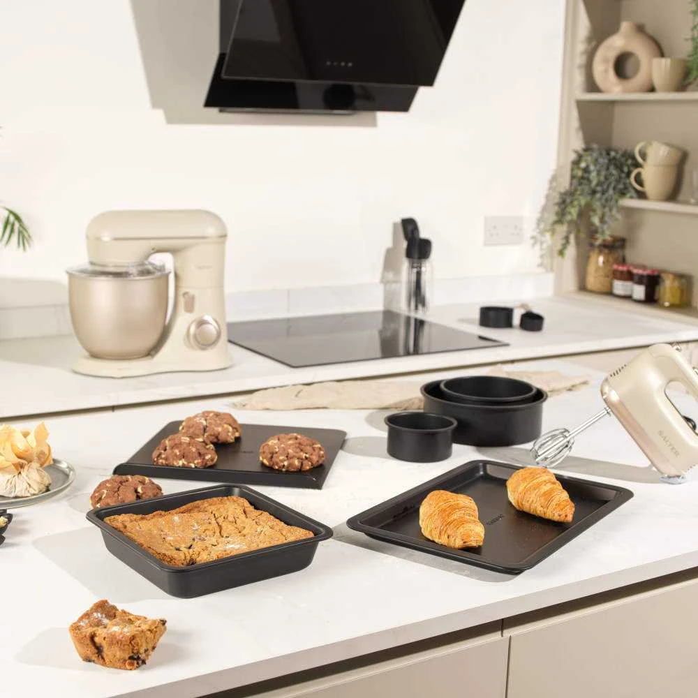 Salter BW125511EU7 Bakes 3-Piece Cake Tin Set