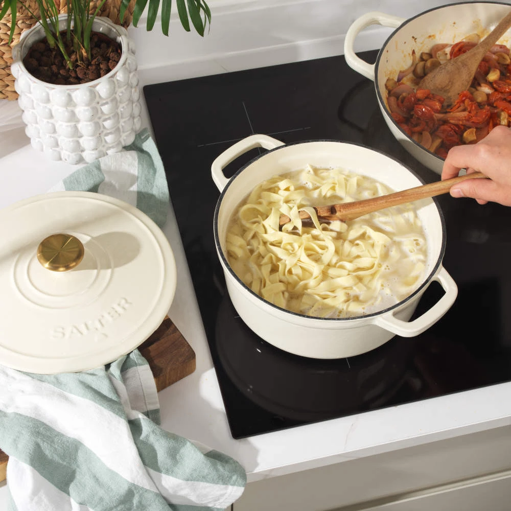 Salter BW13771C Chester 3.4L Cast Iron Puodas Puodas 24 cm, Kreminis