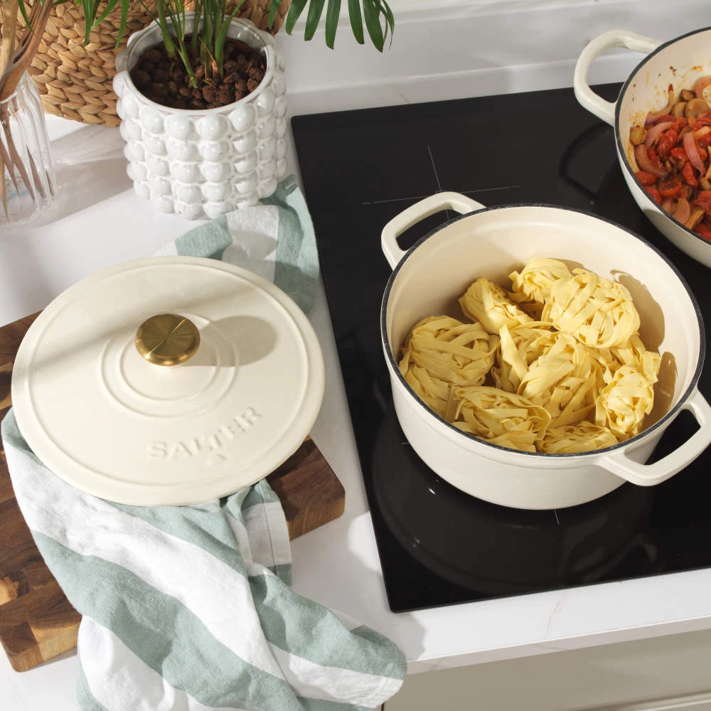 Salter BW13771C Chester 3.4L Cast Iron Puodas Puodas 24 cm, Kreminis