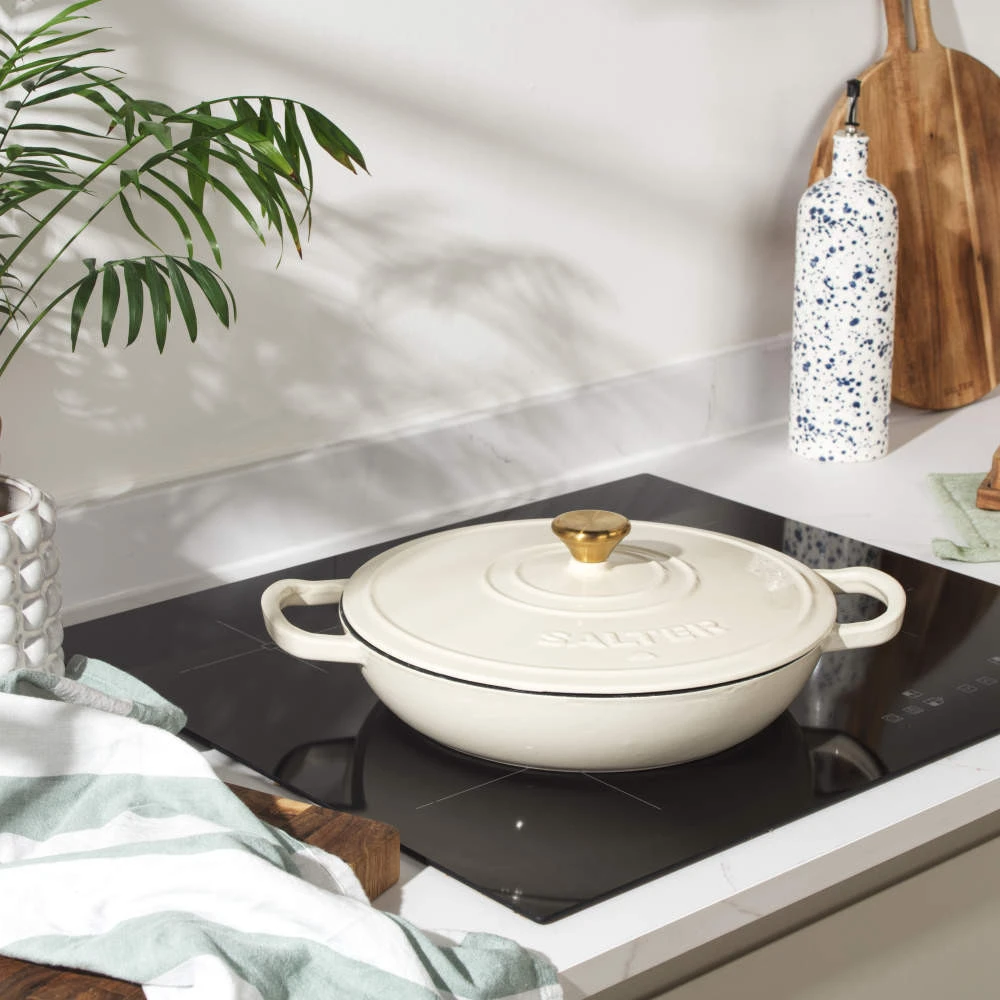 Salter BW13772C Chester 2.8L Shallow Cast Iron Puodas Puodas 30 cm, Kreminis