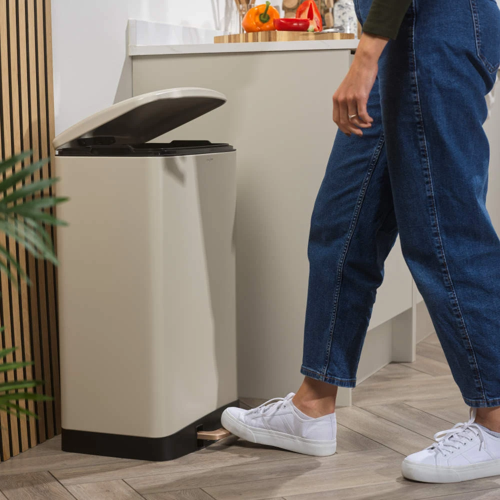 Salter BW14806 Pebble 50L Pedal Bin, rusvai gelsvas