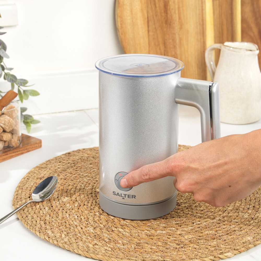 Pieno putų plaktuvas Salter Pieno putų plaktuvas Salter ASPEN non-stick 500W 300ml Cappuccino Latte Kakao