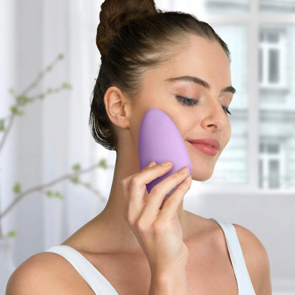 Veido valymo aparatas Silk'n Bright Violetinė