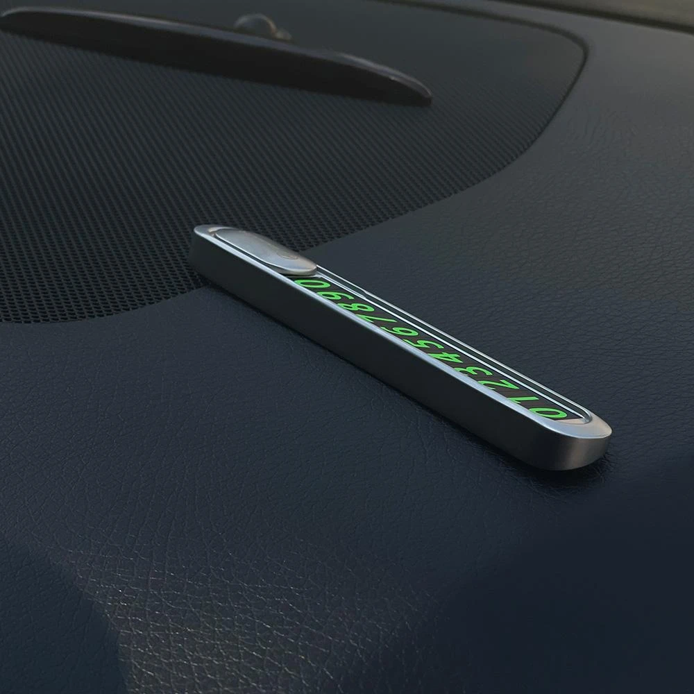 „Tellur“ laikino automobilio stovėjimo aikštelės telefono numerio kortelė, metalinė „Sidabrinis“