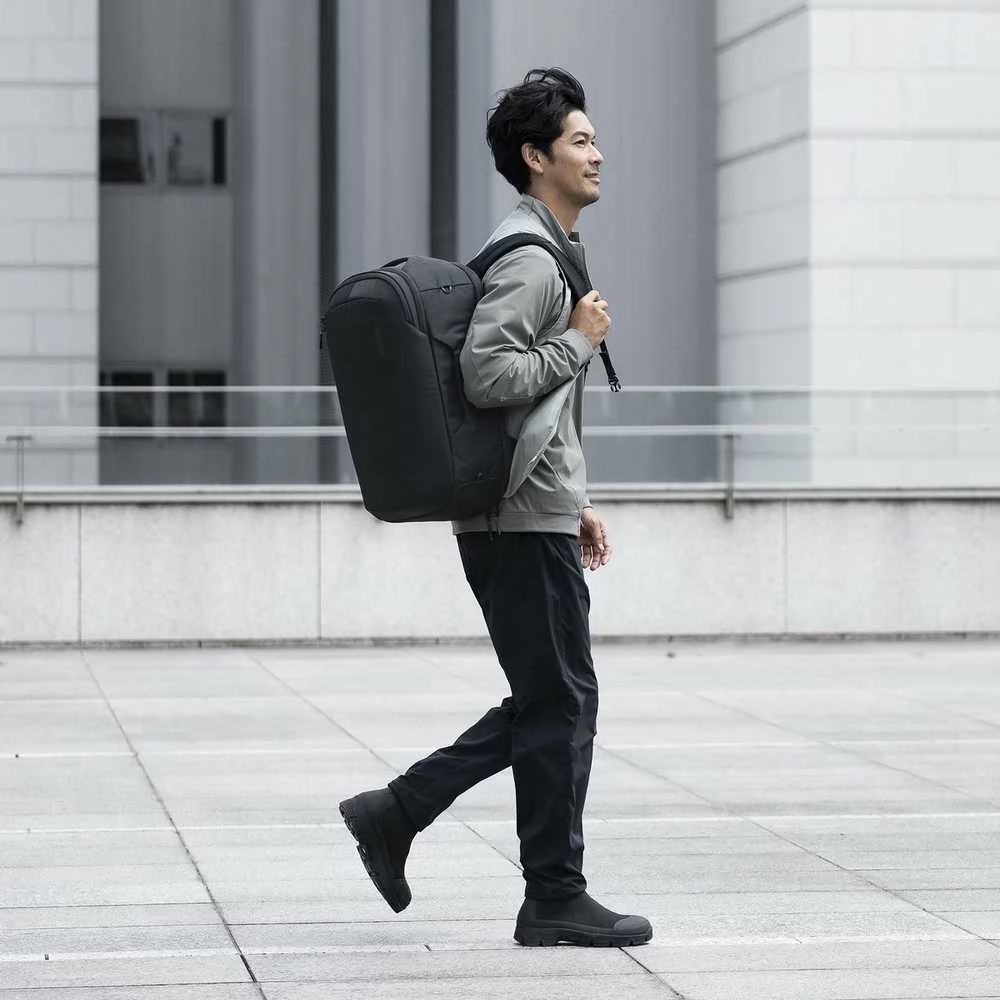 Thule | Subterra 2 | Tinka iki 16 " | Carry-on luggage | Juodas