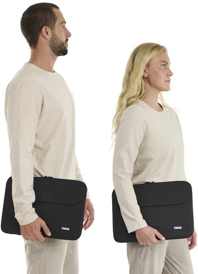 Thule | Sleeve Lithos for MacBook Pro 16'' | Sleeve | Juodas