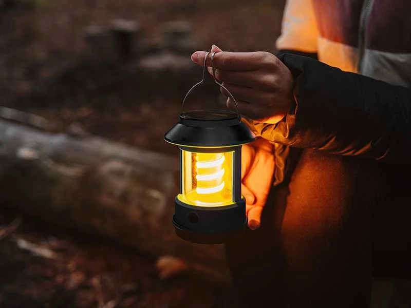 Lampka Tracer stovyklavietės šviestuvas
