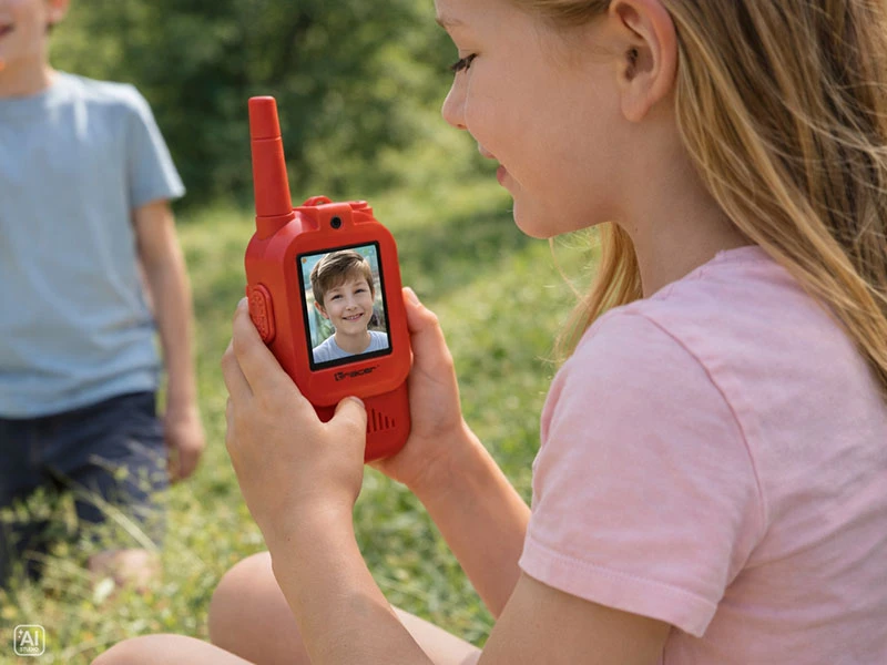 Tracer Walkie Racijos vaizdo sekiklis „ChildPlay“