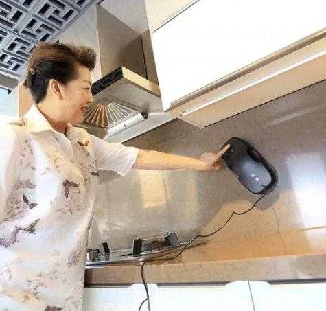Langų valymo robotas Hutt DDC5, Juodas