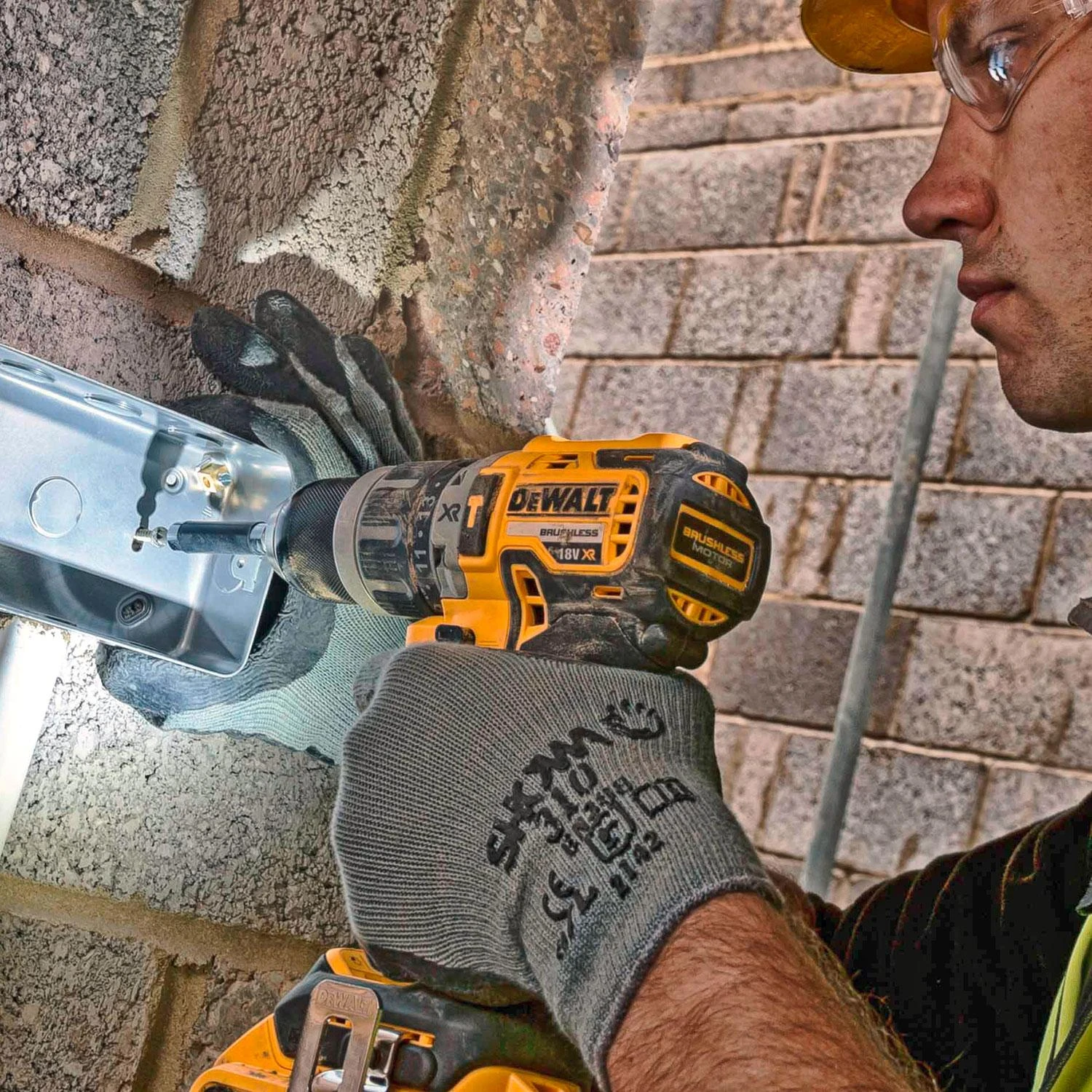 Smūginis suktuvas - gręžtuvas DeWalt DCD796D2-QW, 18V, 70Nm, 2x2.0Ah