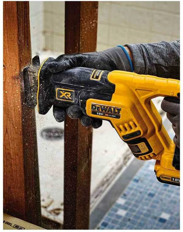 DeWALT DCS367NT tiesinis pjūklas 18V be akumuliatoriaus ir kroviklio