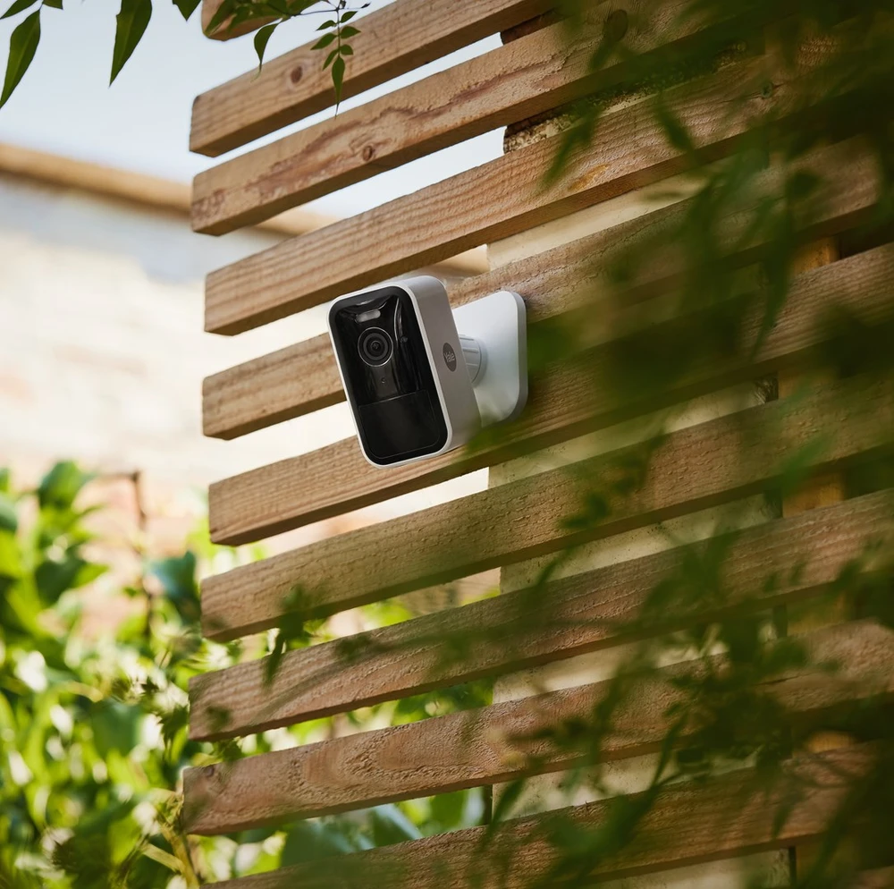 Yale SV-OC-1A-W apsaugos kamera Cube IP apsaugos kamera Vidaus ir lauko 1080 x 1920 pikselių siena