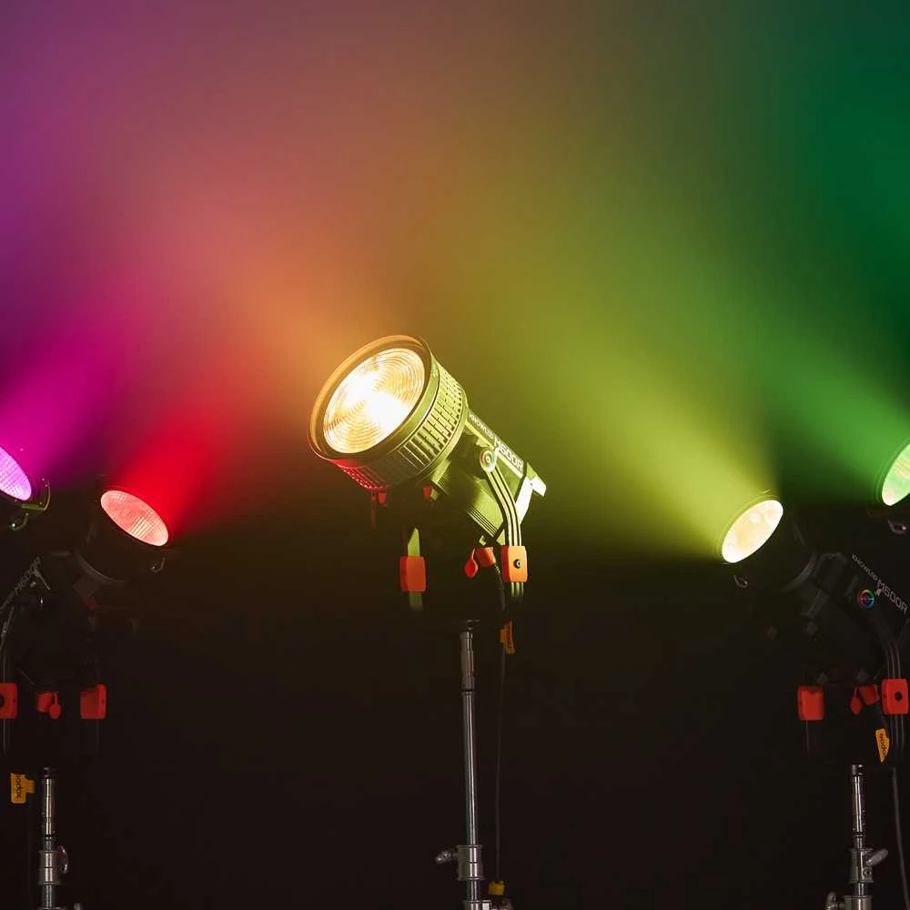 Apšvietimo Įranga - Godox M600R LED RGB 1800K-10000K 0%-100%
