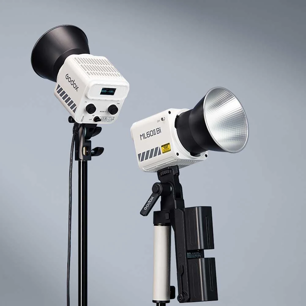Apšvietimo įranga - Godox ML60II BI Nešiojama LED Šviesa (bi-spalvė, 2800K-6500K)