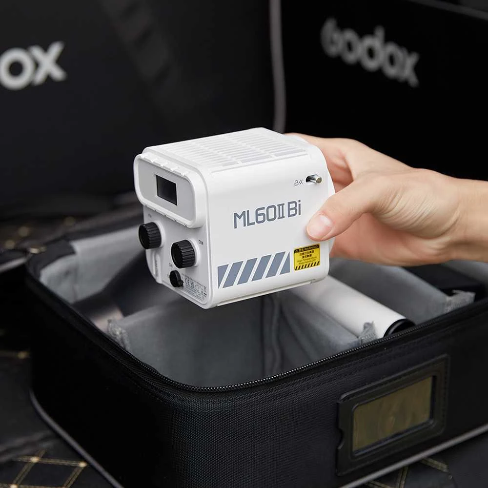 Apšvietimo įranga - Godox ML60II BI Nešiojama LED Šviesa (bi-spalvė, 2800K-6500K)