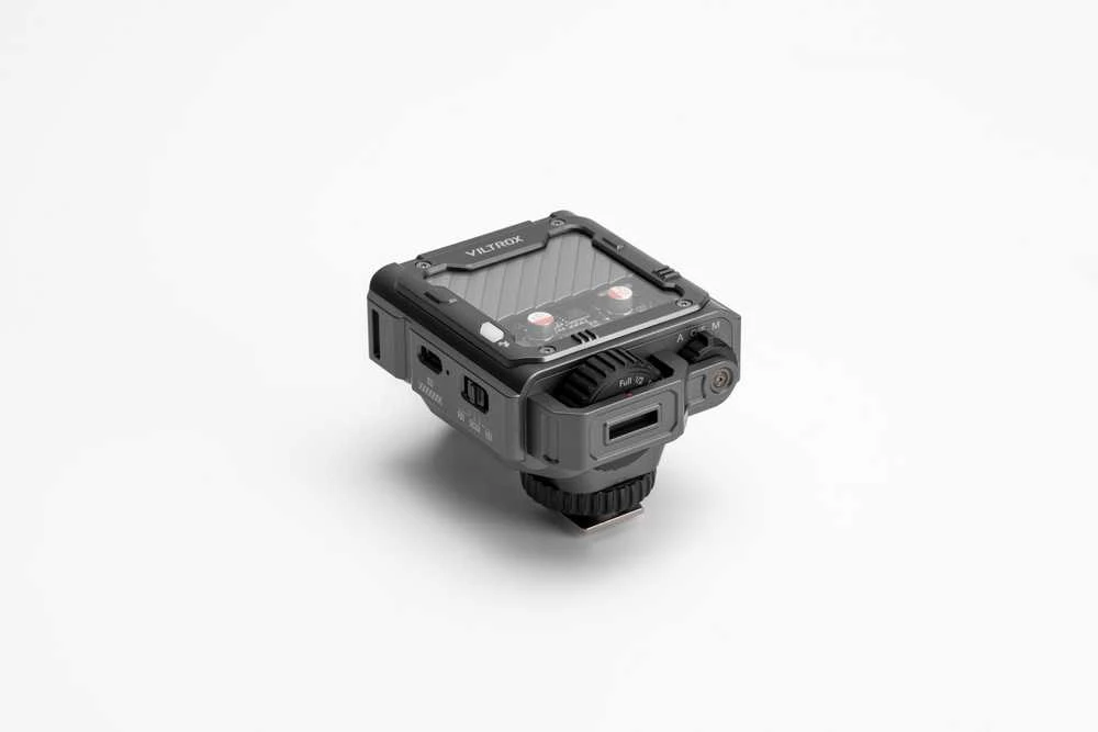 Apšvietimo Įranga - Viltrox Lampa Spark Z3-Fujii Reguliuojama Spalvos Temperatūra ir Ryškumas Pilka