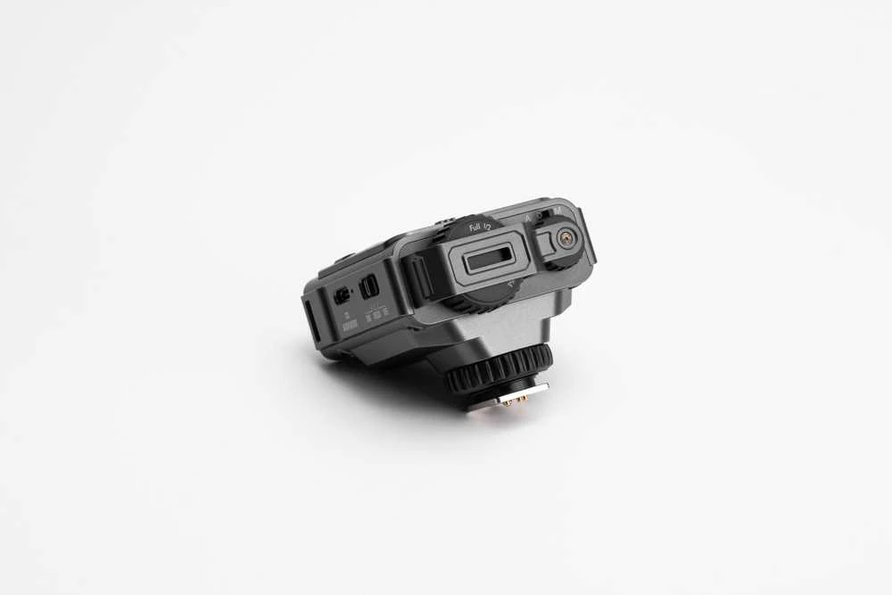 Apšvietimo Įranga - Viltrox Lampa Spark Z3-Fujii Reguliuojama Spalvos Temperatūra ir Ryškumas Pilka