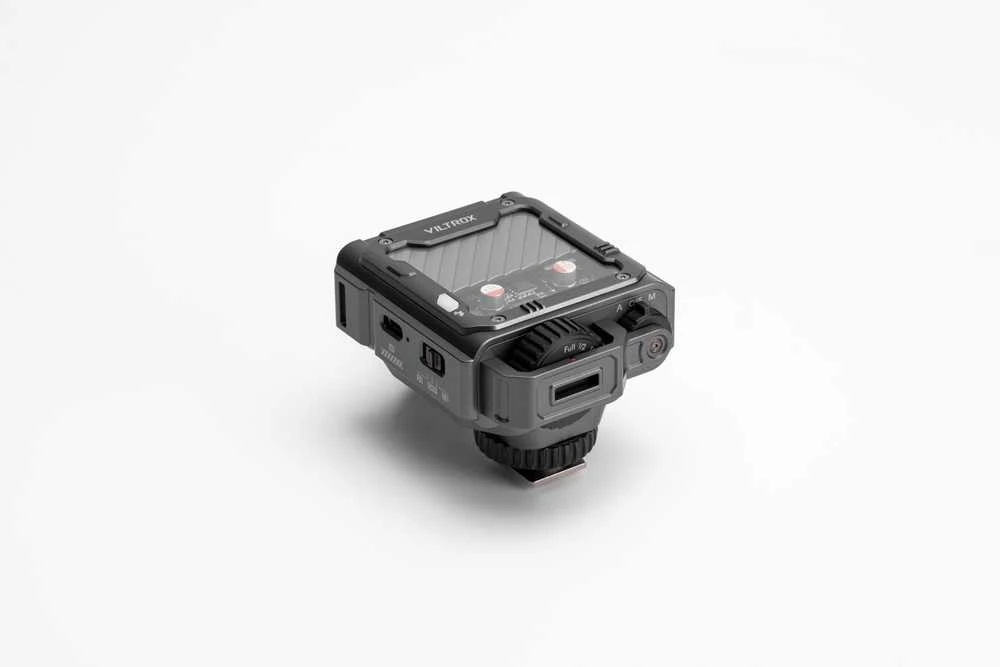 Whitenergy Apšvietimo įranga - Viltrox Spark Z3 LED šviesa Canon kameroms pilka