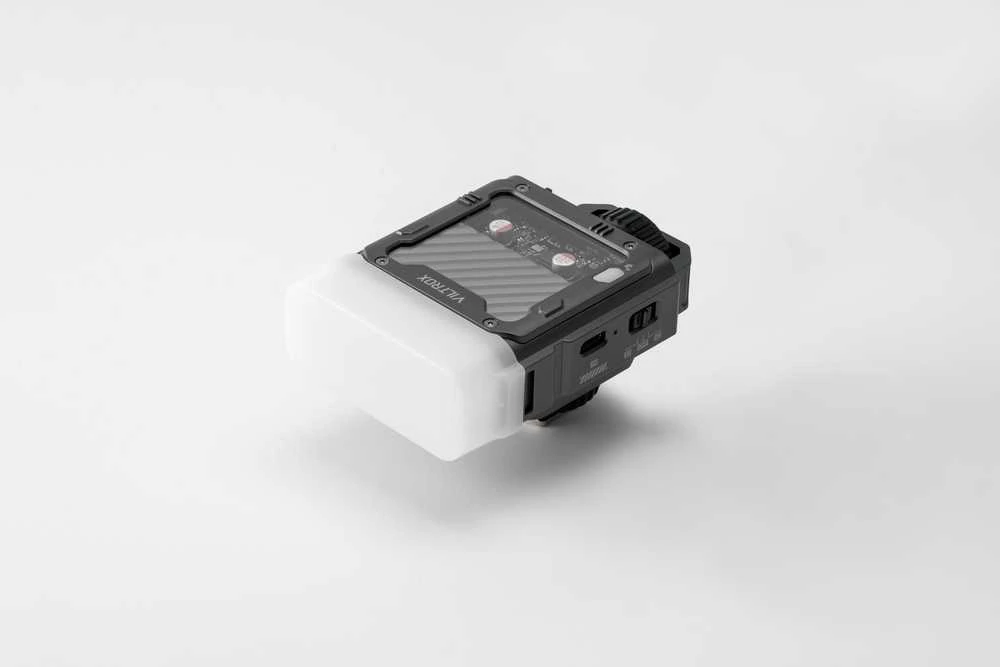 Whitenergy Apšvietimo įranga - Viltrox Spark Z3 LED šviesa Canon kameroms pilka