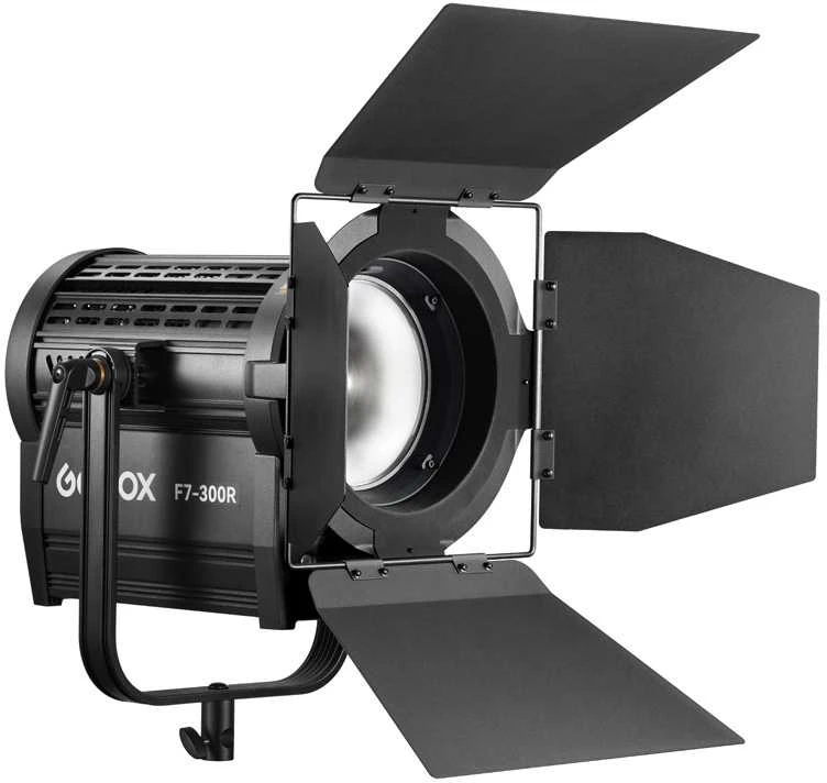 Apšvietimo įrenginys - Godox F7 300R 300W LED Fresnel Light 1800K-10000K Full Color