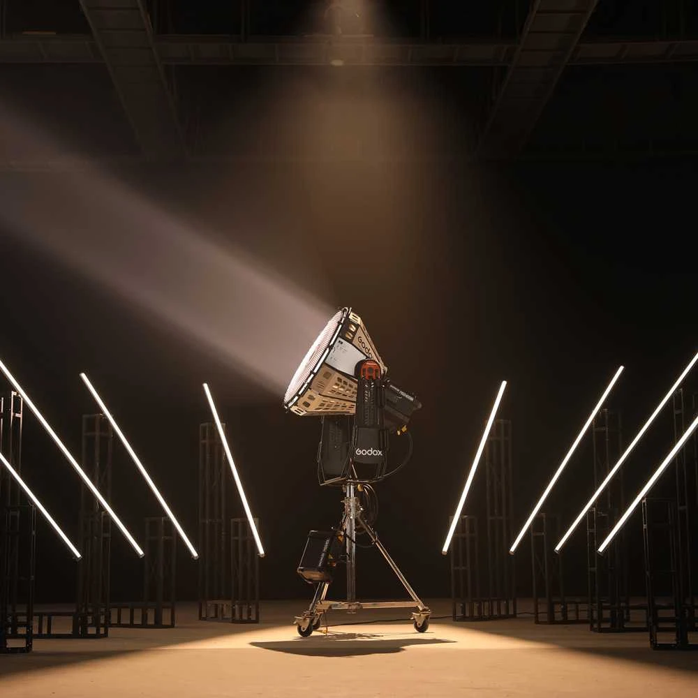 Apšvietimo priedas - Godox BeamLight Max90 5° spindulio kampas lanksčios laikiklis