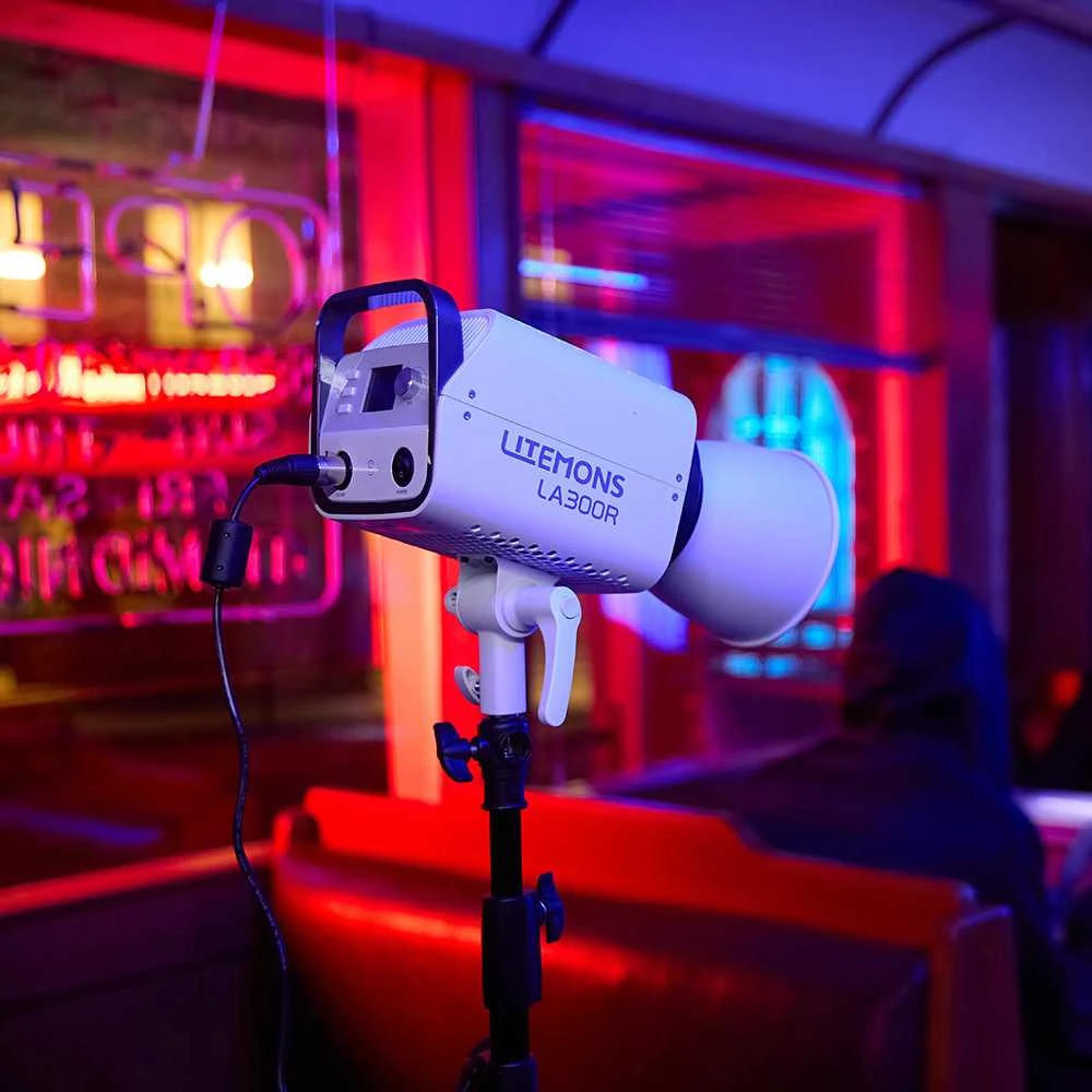 Apšvietimo rinkinys - Godox Litemons LA300R 2 LED šviesos 1800K-10000K RGB