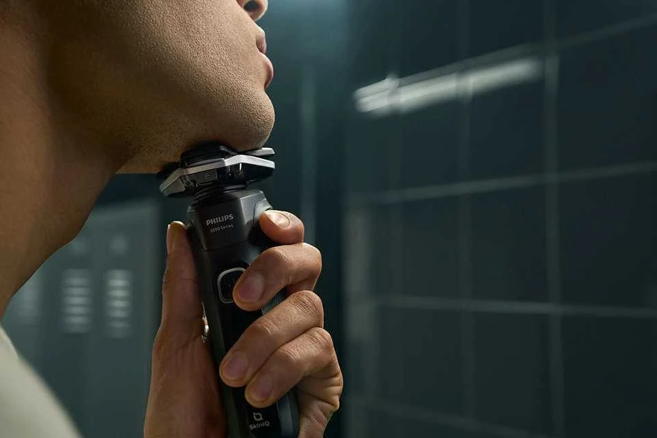 Philips 5000 barzdaskutė naudojimo metu