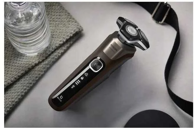 Drėgnojo ir sausojo skutimo elektrinė barzdaskutė Philips Shaver Series 5000, S5886/38