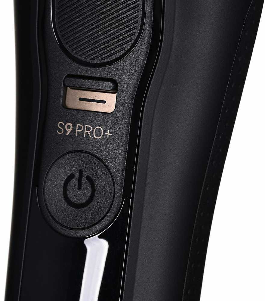 Barzdaskutė BRAUN PRO+ 9590cc