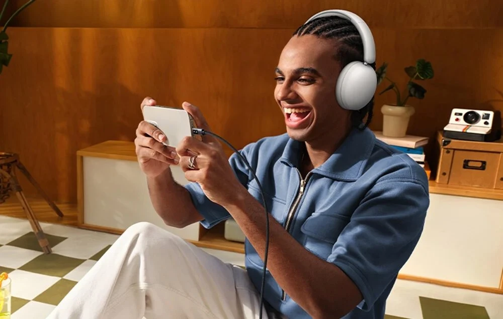 Ugreen Studio Max2 ant ausies dedamos ausinės, „Bluetooth 5.4“ (baltos)