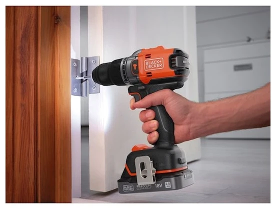 Black & Decker Juodas & Decker BLD683XN-XJ drill 1800 RPM 1kg Juodas, Oranžinis