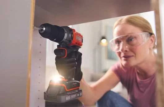 Black & Decker juodas+decker 18V BCD383D2TA Juodas+DECKER drill/driver