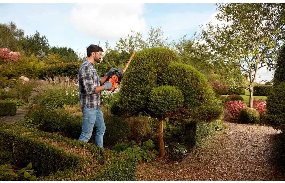 Black & Decker Juodas & Decker Gyvatvorių žirklės Juodas & Decker BEHTS401-QS; 500 W; 55 cm ilgio