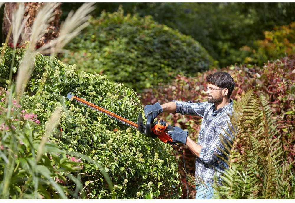 Black & Decker Juodas & Decker Gyvatvorių žirklės Juodas & Decker BEHTS401-QS; 500 W; 55 cm ilgio