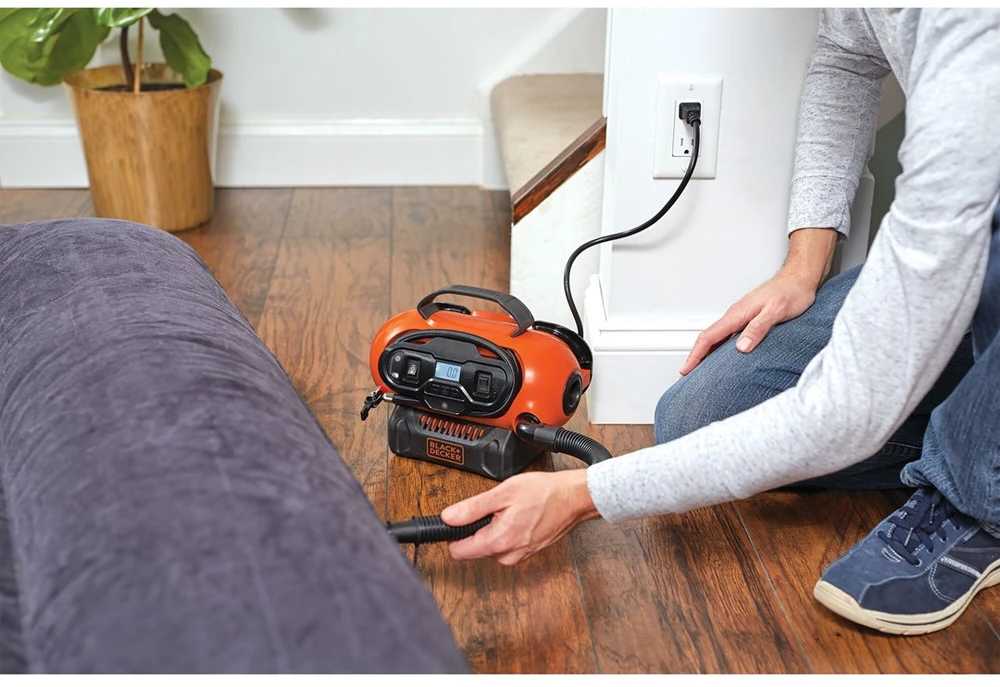 Black & Decker Oro kompresorius Juodas & Decker - BDCINF18N-QS | 12V/230V