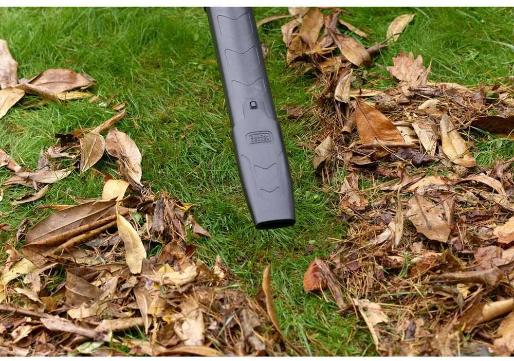 Lapų pūstuvas-siurblys Black & Decker BEBLV301-QS